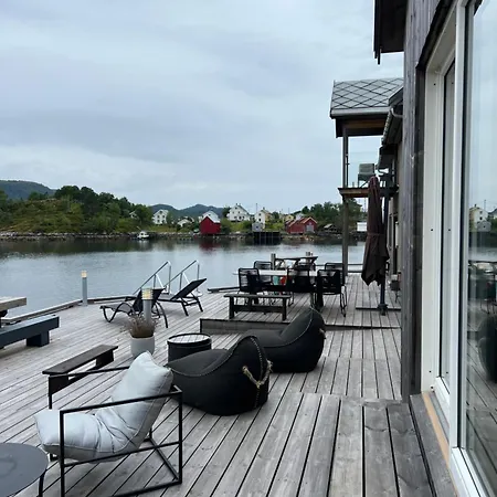 Amundoya Boathouse
