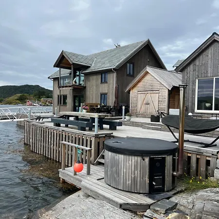 Holiday home Amundoya Boathouse Vadstensvik