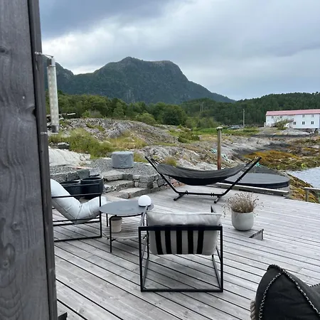 Amundoya Boathouse *