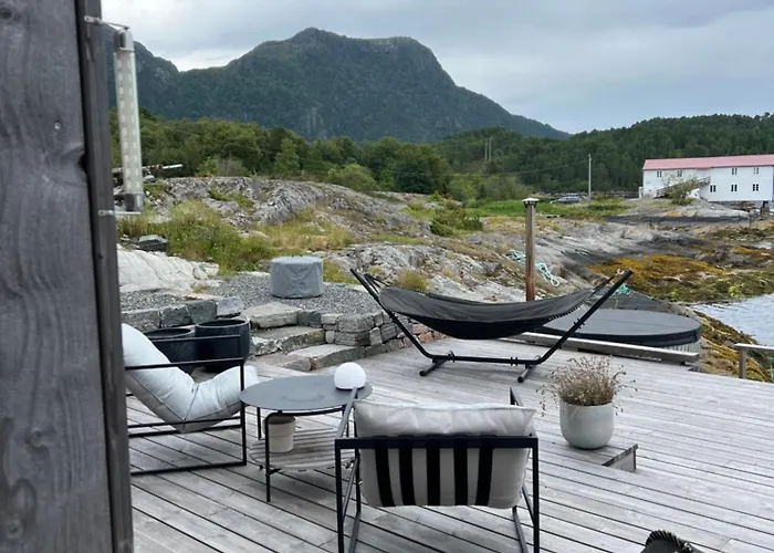 Amundoya Boathouse *